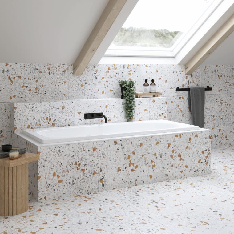 Įmontuota „Ifö Caribia“ vonia Įmontuota „Ifö Caribia“ vonia