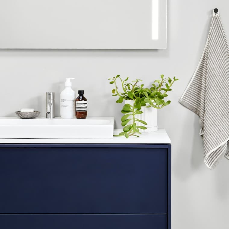 „Ifö Sense Art“ su plonu praustuvu „Ifö Sense Art“ su plonu praustuvu