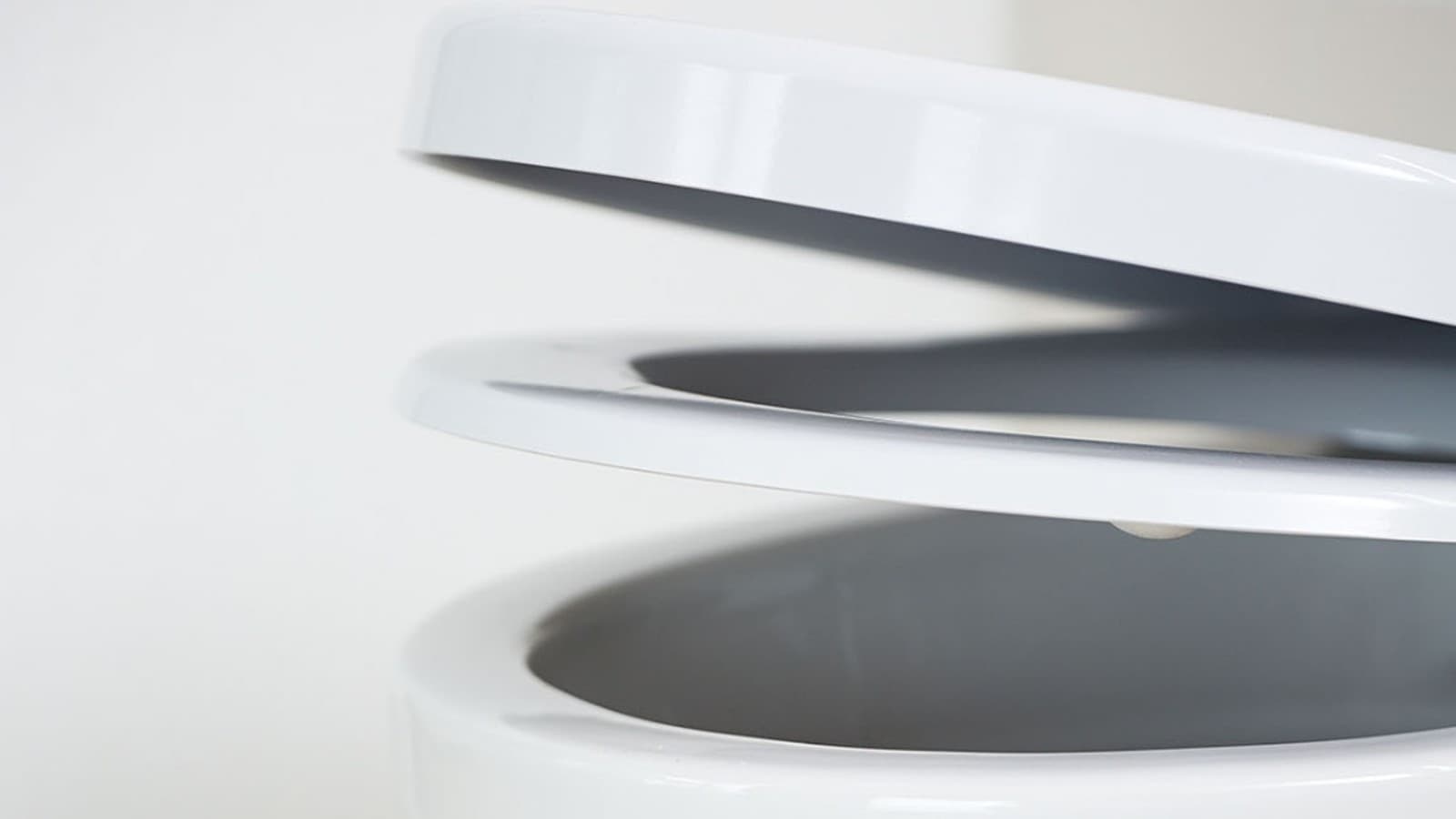 „Ifö“ WC puodo dangtis su švelniu uždarymu „Ifö“ WC puodo dangtis su švelniu uždarymu